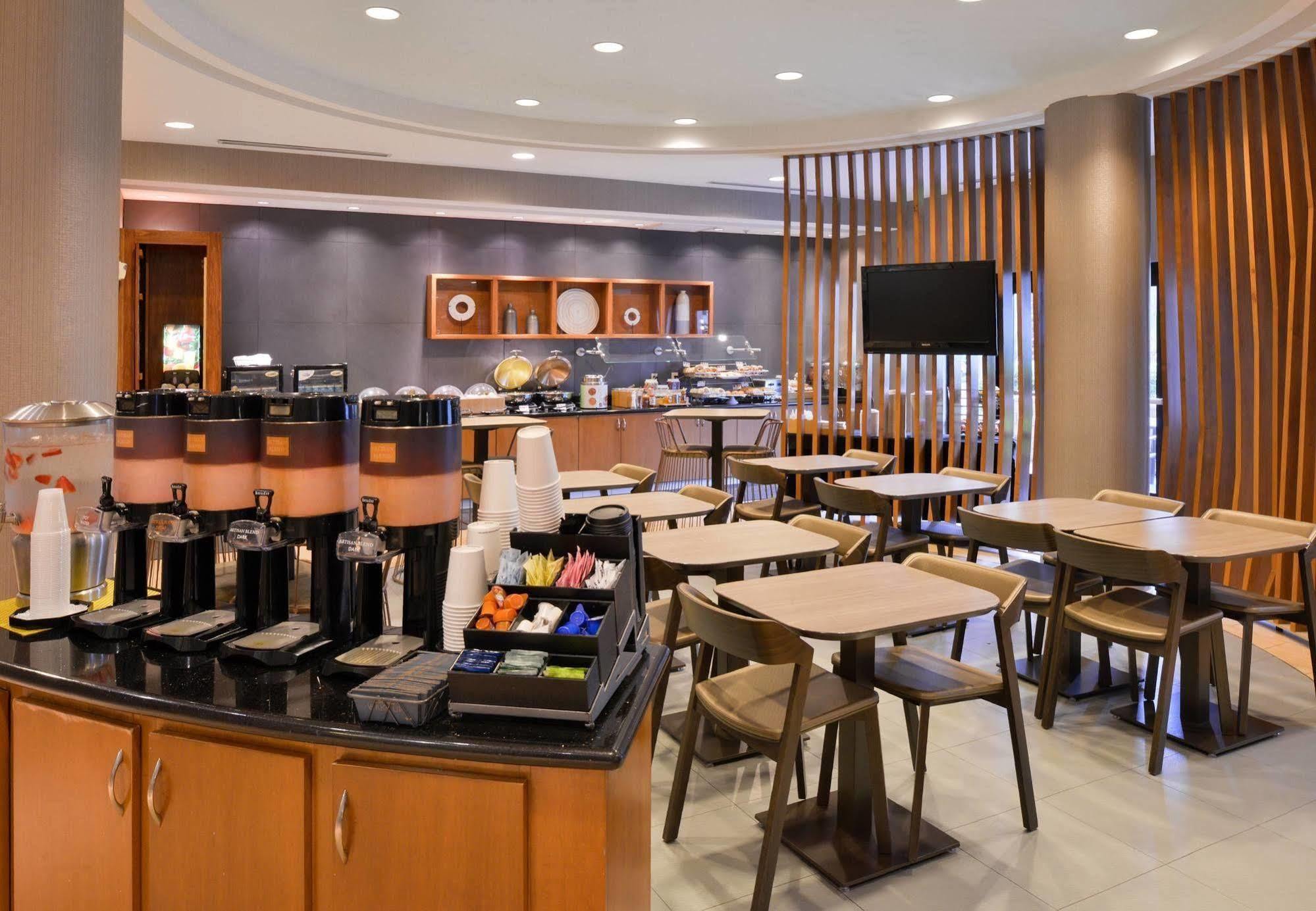 Springhill Suites By Marriott Corona Riverside Exterior foto